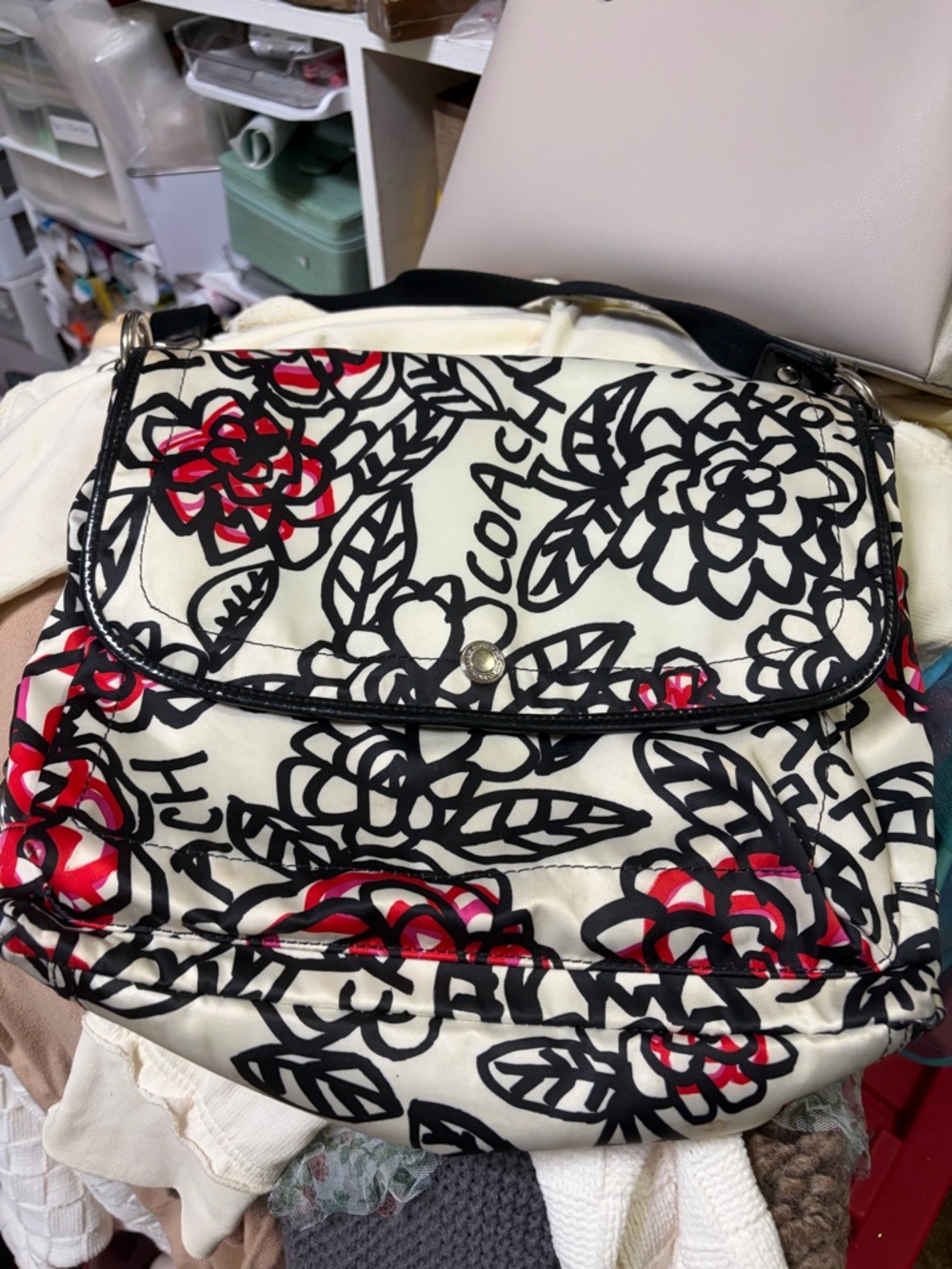 Coach Poppy Graffiti Daisy Floral Bag – Crossbody – 12x13